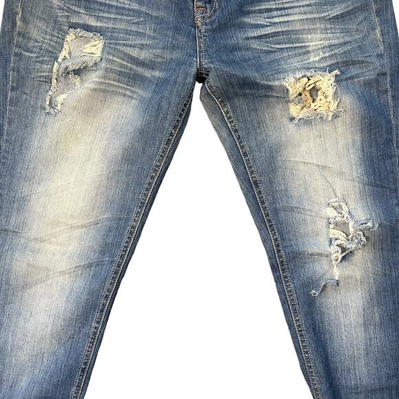 2b bebe Jeans Women's Size 31 Medium Dark Wash Ripped Lace Detailing Denim - Picture 3 of 6